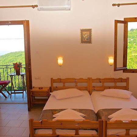 Stavroula Rooms Makrirrákhi Esterno foto