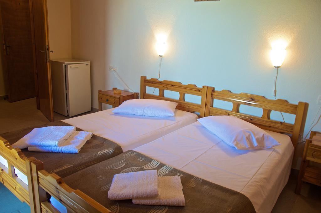 Stavroula Rooms Makrirrákhi Esterno foto